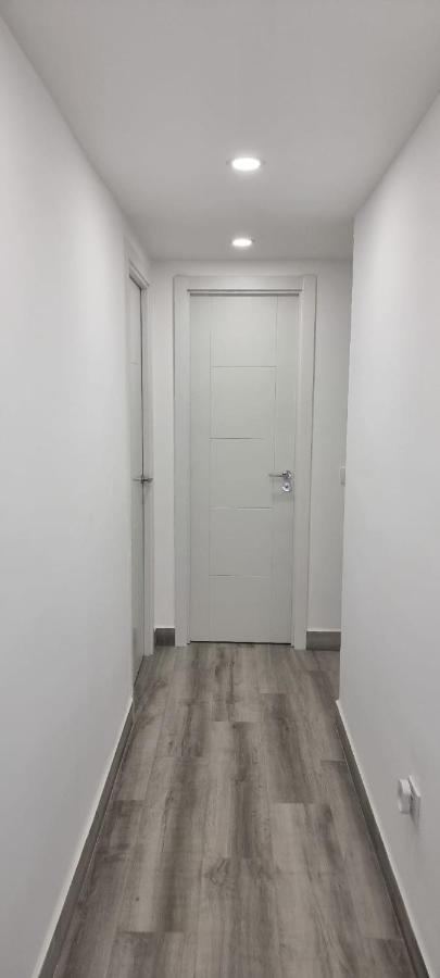 Almansa Shoping & Balcony 3 Bedrooms Center Lägenhet *